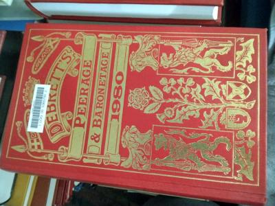 Debretts Peerage and Baronetage with Her Majestys Royal Warr - Thumbnail 9