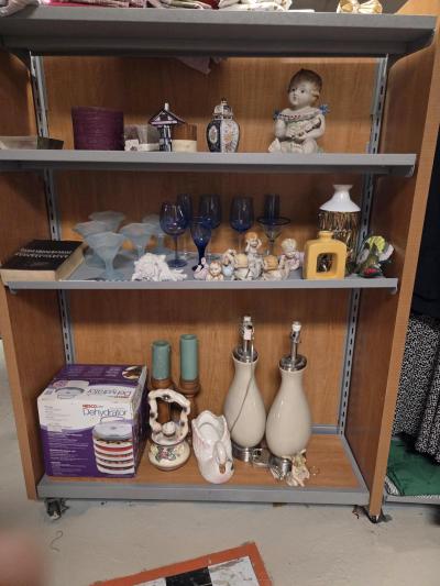 Big spring break sale April 10th and 11th at St Luke thrift - Thumbnail 5