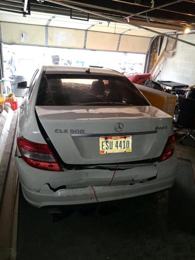 2010 Mercedes Benz CLS 300 - Thumbnail 2