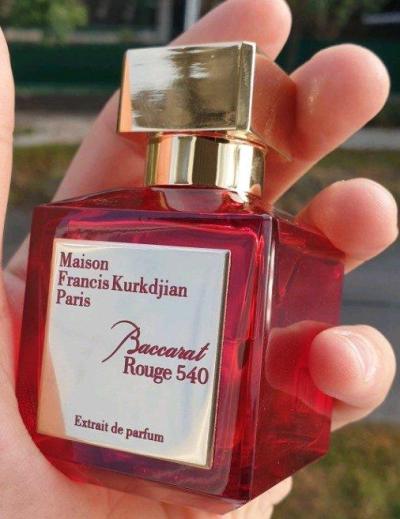 colognes and perfumes - Thumbnail 2