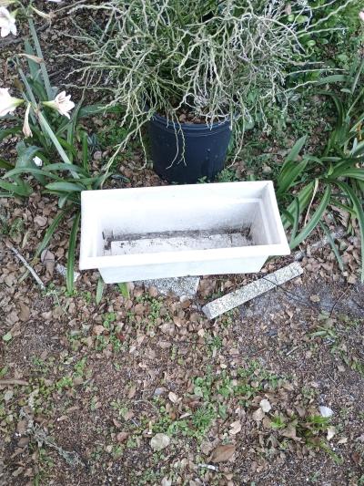 garden decor pots and iron