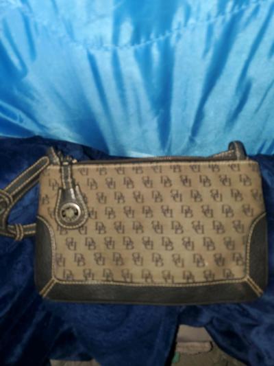 Small Dooney and Burke purse - Thumbnail 5