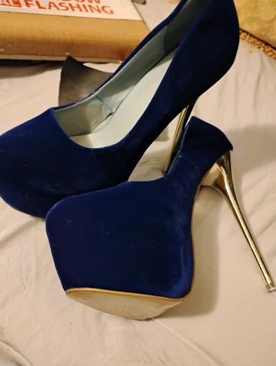 blue suede heels - Thumbnail 2