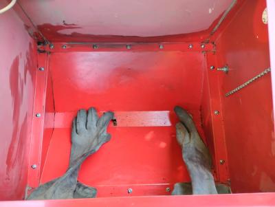 Black Bull Brand Sand blast Box - Thumbnail 3