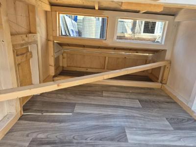 4x4x3 chicken coop - Thumbnail 4