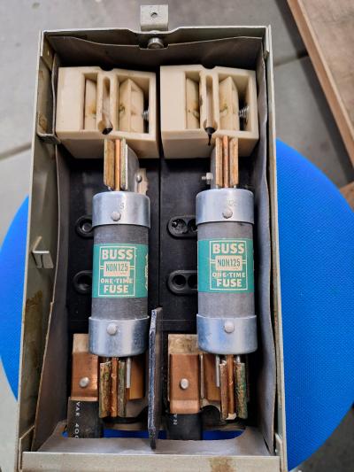 Uniflex 200 Amp main disconnect - Thumbnail 4