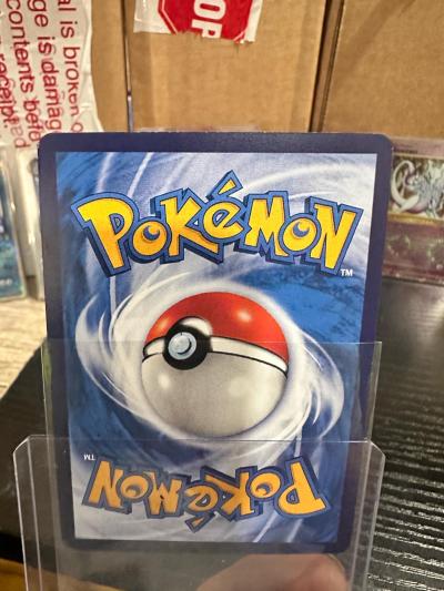 Pokemon TCG Umbreon Neo Discovery  1st Edition NM - Thumbnail 3