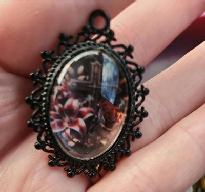 Cross n flowers in black pendant - Thumbnail 8