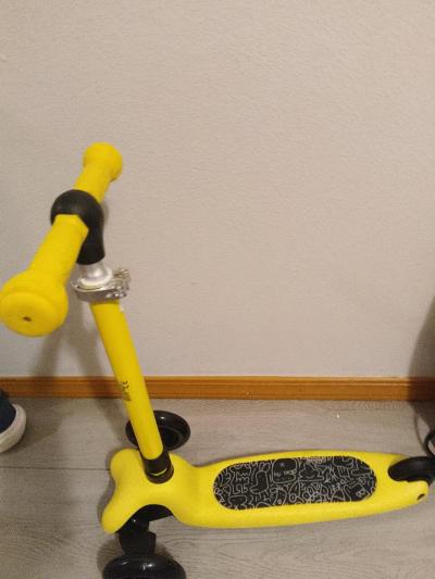 3 wheel kids scooter - Thumbnail 5