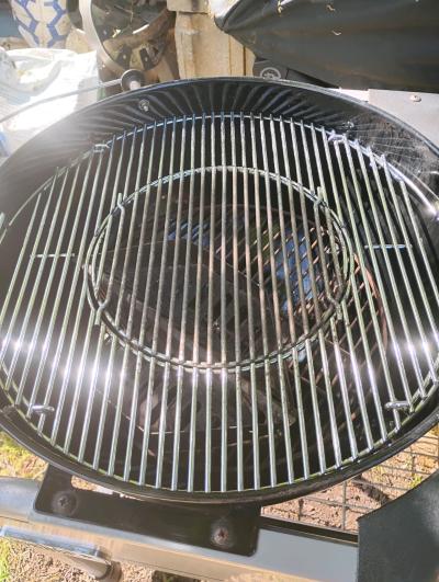 Weber Charcoal Grill - Thumbnail 7