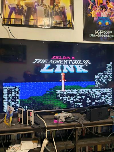 2 Nintendo NES consoles with controllers zapper gun and 11 g - Thumbnail 3