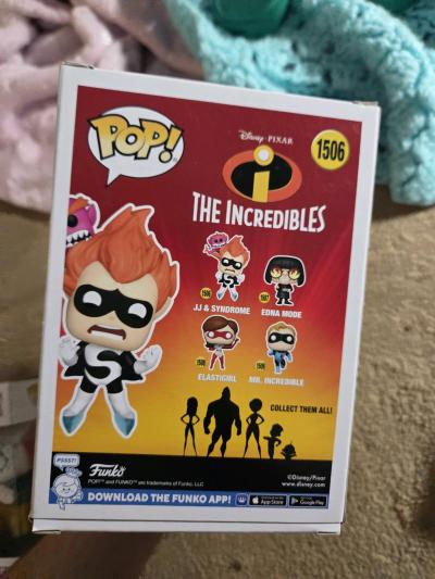 funko pops pennywise from IT and syndrome from incredibles - Thumbnail 4
