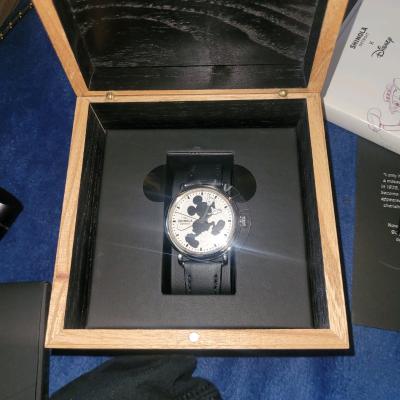 Disney Limited Edition Watch Came From Disney World - Thumbnail 3