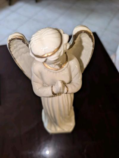 approximately 12in tall cream porcelain Angel 3 lb gold trim - Thumbnail 3