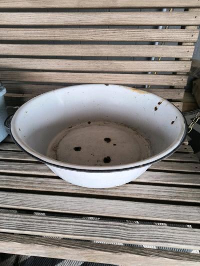 Enamel ware Pots and Wash Basin pots - Thumbnail 4