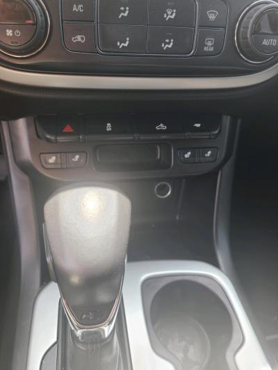 2022 Chevrolet Colorado - Thumbnail 11