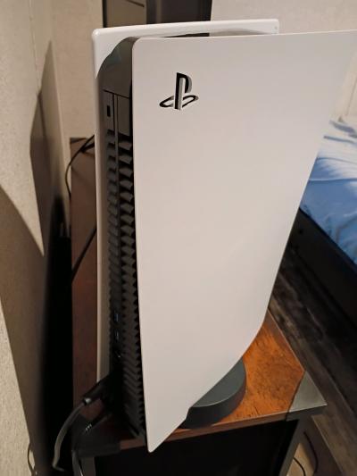 PlayStation 5 - Thumbnail 5