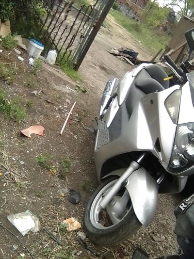 2004 Honda silverwing 600 - Thumbnail 6