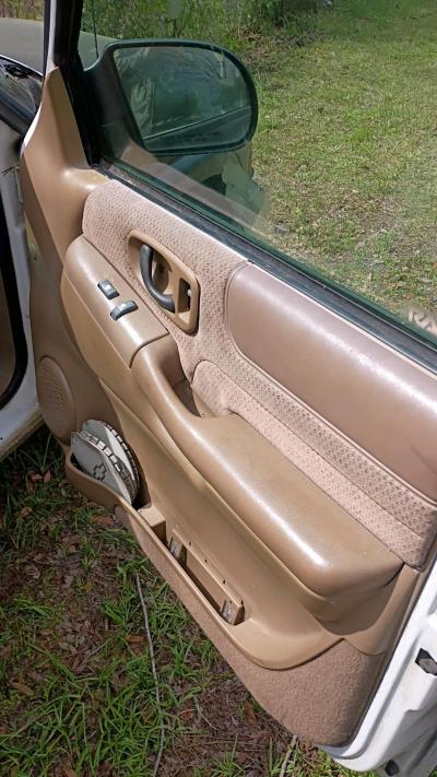 Chevy Blazer 2001 - Thumbnail 9