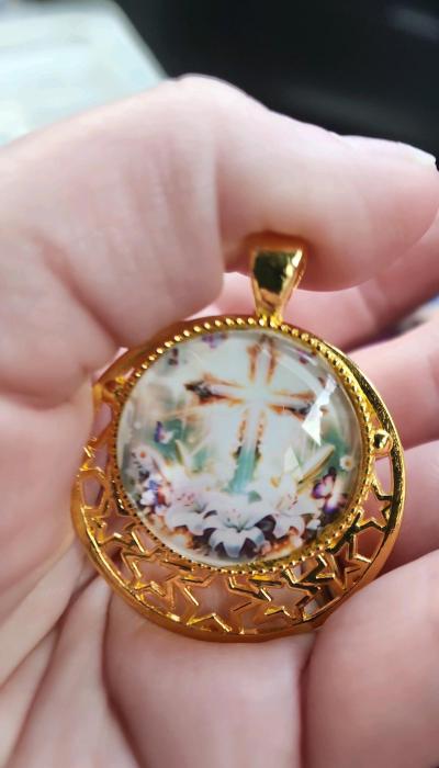 Gold pendant with a cross - Thumbnail 8
