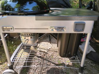 Weber Charcoal Grill - Thumbnail 2