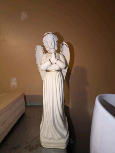 approximately 12in tall cream porcelain Angel 3 lb gold trim - Thumbnail 6