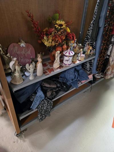 Big spring break sale April 10th and 11th at St Luke thrift - Thumbnail 7