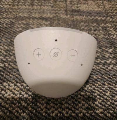 Amazon Echo Dot parlante Alexa con sonido vibrante - Thumbnail 2