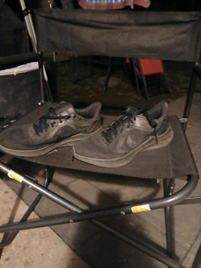 mens Nike athletic shoes - Thumbnail 2