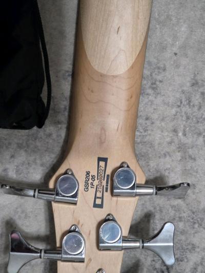 6 string ibanez bass guitar - Thumbnail 4