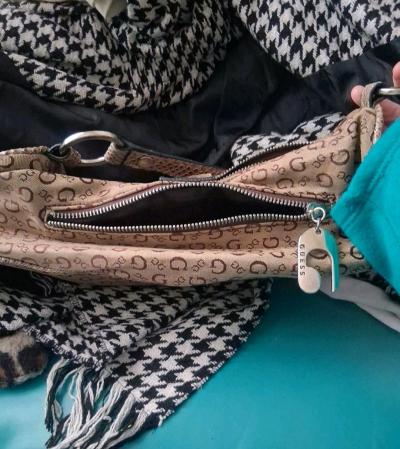 Vintage 2000 Guess Handbag shoulderbag - Thumbnail 5