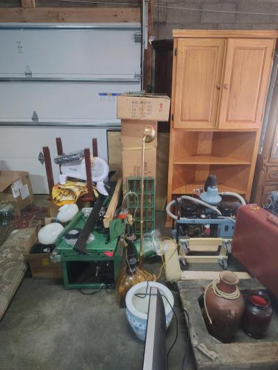 garage sale - Thumbnail 4