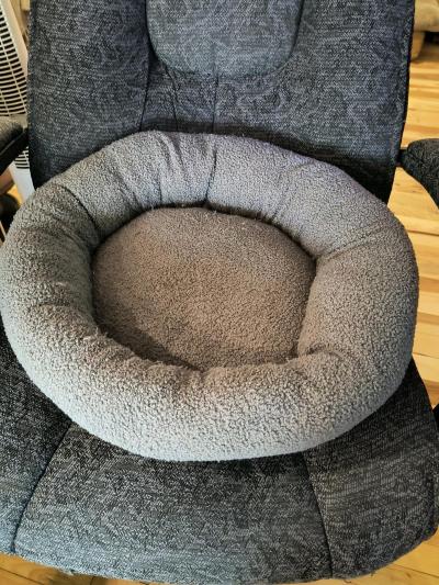 Plush Cat Bed - Thumbnail 2