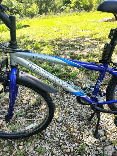 Trek 800 Sport Mountain Bike 26 inch and 21 speed - Thumbnail 3