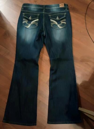 Never worn LEI Jeans - Thumbnail 3