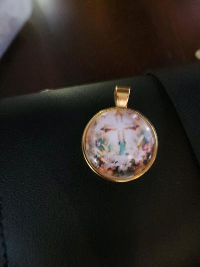Gold pendant with a cross - Thumbnail 12