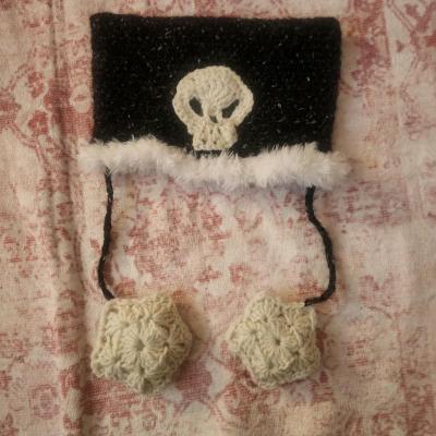 crochet Skull fur hat - Alexandria, Virginia