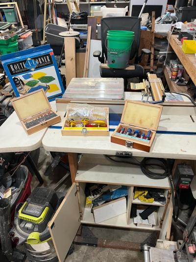 moving sale garage full of tool and more - Thumbnail 8