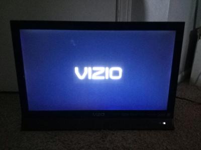 Vizio Full HD Smart TV 24 Inches - Thumbnail 1