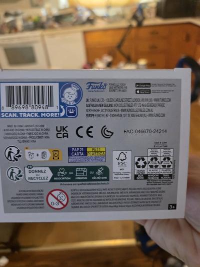 funko pops pennywise from IT and syndrome from incredibles - Thumbnail 6