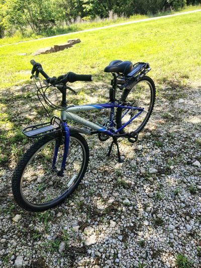Trek 800 Sport Mountain Bike 26 inch and 21 speed - Thumbnail 2