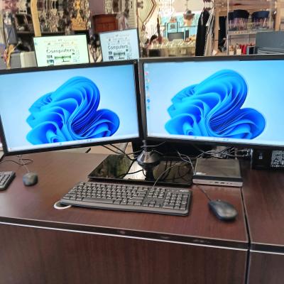 computers Available - Thumbnail 5