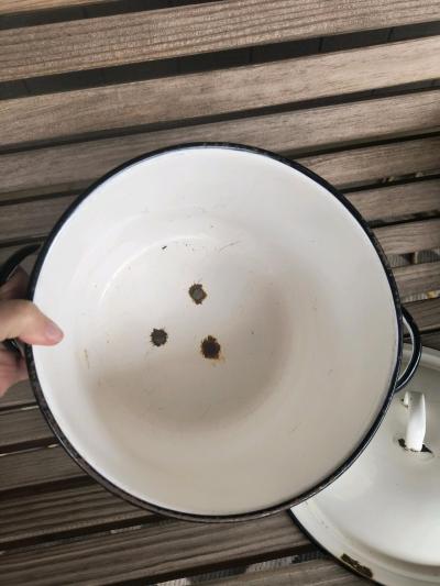 Enamel ware Pots and Wash Basin pots - Thumbnail 2