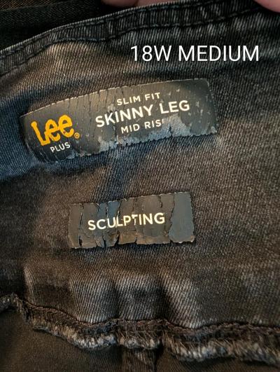lot of jeans various sizes - Thumbnail 3