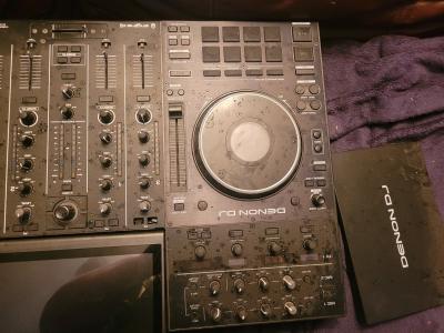 Denon DJ Prime 4 music mixer with touch screen - Thumbnail 6