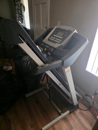 Treadmill MUST GO ASAP - Thumbnail 5