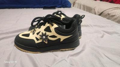 size 7 good shoes - Thumbnail 2