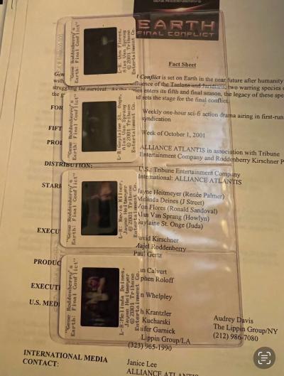 Gene Roddenberrys Earth Final Conflict  Vintage TV Presskit - Thumbnail 3