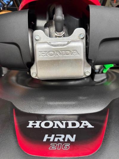 HRN216VLA21 Walk Behind Mower Variable Speed Electric Start - Thumbnail 3