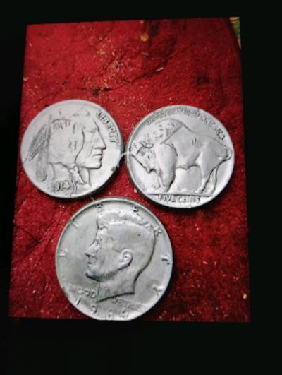 A Set of Three Large Buffalo Nickel Wall Mounts - Thumbnail 2